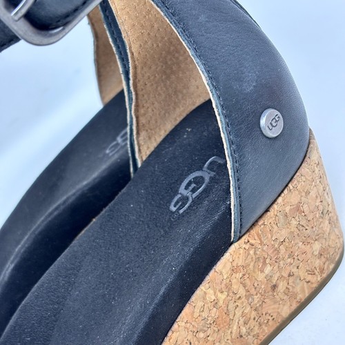 UGG Damen-Sandalen Größe 7 schwarz Leder Knöchelriemen Kork Keilabsatz Reißverschluss hinten - Bild 6 von 13