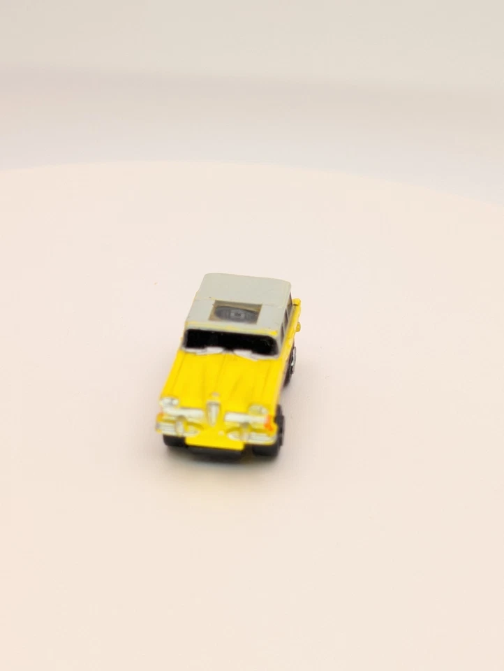 Micro Máquinas #12 Ojos Privados Amarillo Edsel Galoob 1990 De Colección Foto 2 de 4