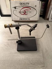 Renzetti Traveler 2000 Series (C2003) Rotary Fly Tying Vise - Used For 1 Fly!