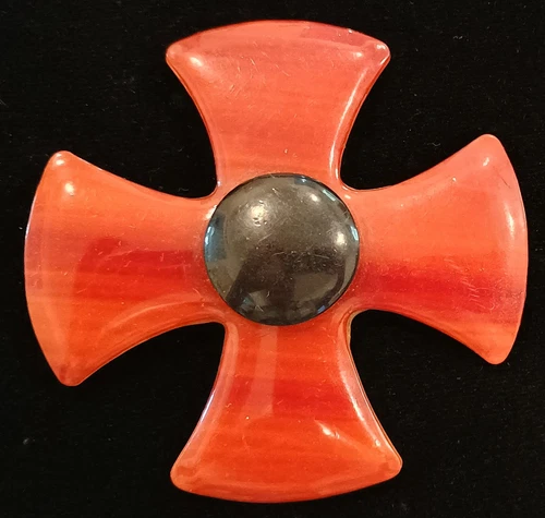 Vintage Costume Jewelry Brooch Pin Mod Lucite Large Light-Weight Maltese Cross