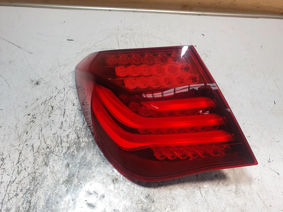 BMW 7 SERIES  F01/F02 LEFT TAILLIGHT SEDAN, 03/09-09/15  - Image 2 of 4