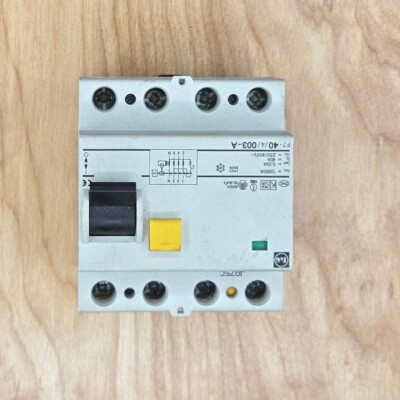F&G F7-40/4/003-A 4-Pole 40 Amp Circuit Breaker Used