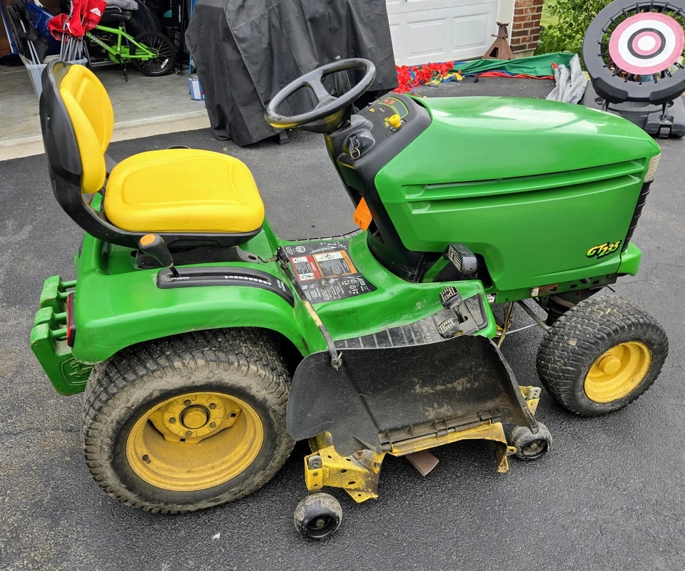 John Deere GT235 w/ New 18hp Vanguard Engine, 42” Snow Blower, 48” Mower Deck - Image 3 of 4