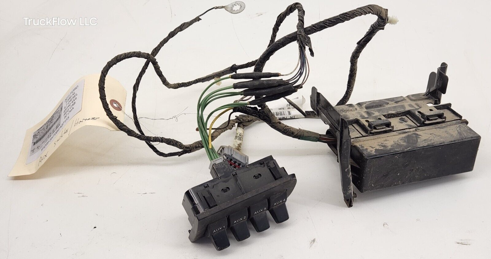 2011-2016 Ford Super Duty Auxiliary Upfitter Switch and Wiring Harness ...