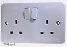 Schneider Lisse Moulded Range - GGBL3020 - 13a Single Pole Twin Switched Socket