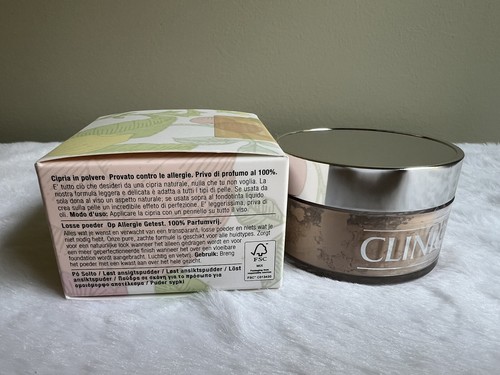 Clinique Blended Face Powder # 03 Transparency Finish Matte 0.88 oz(No Brush ) - Picture 5 of 6