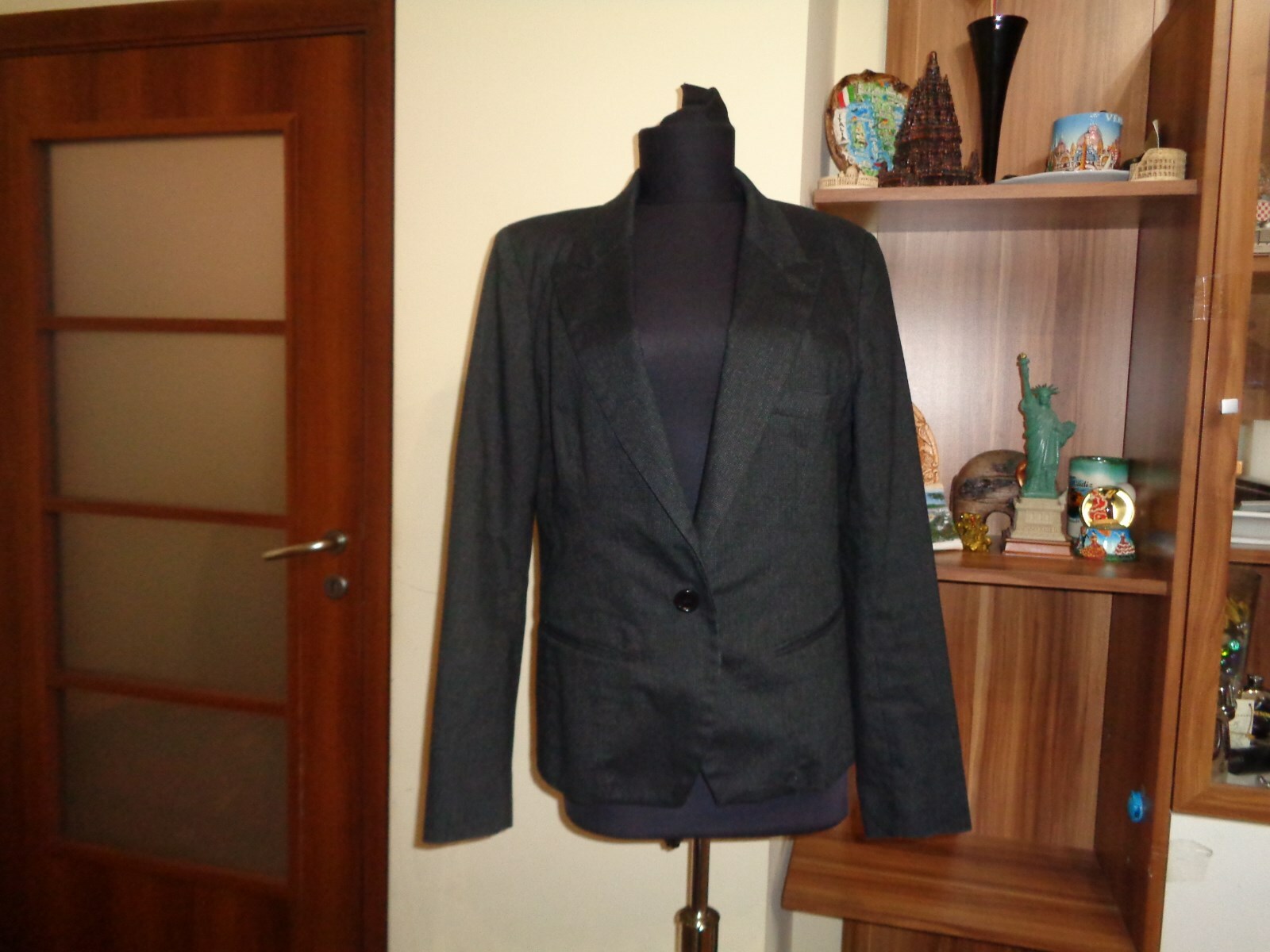 Bild 1 von 12