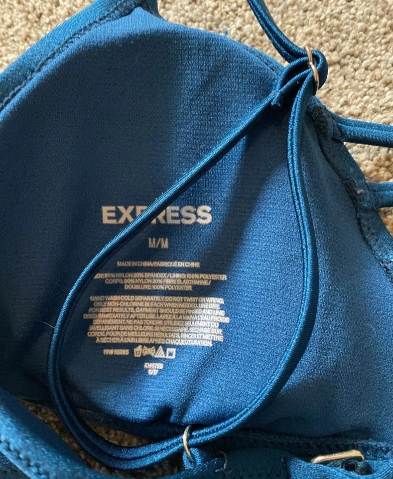 Top mediano de bikini Express - parte inferior grande Foto 4 de 4