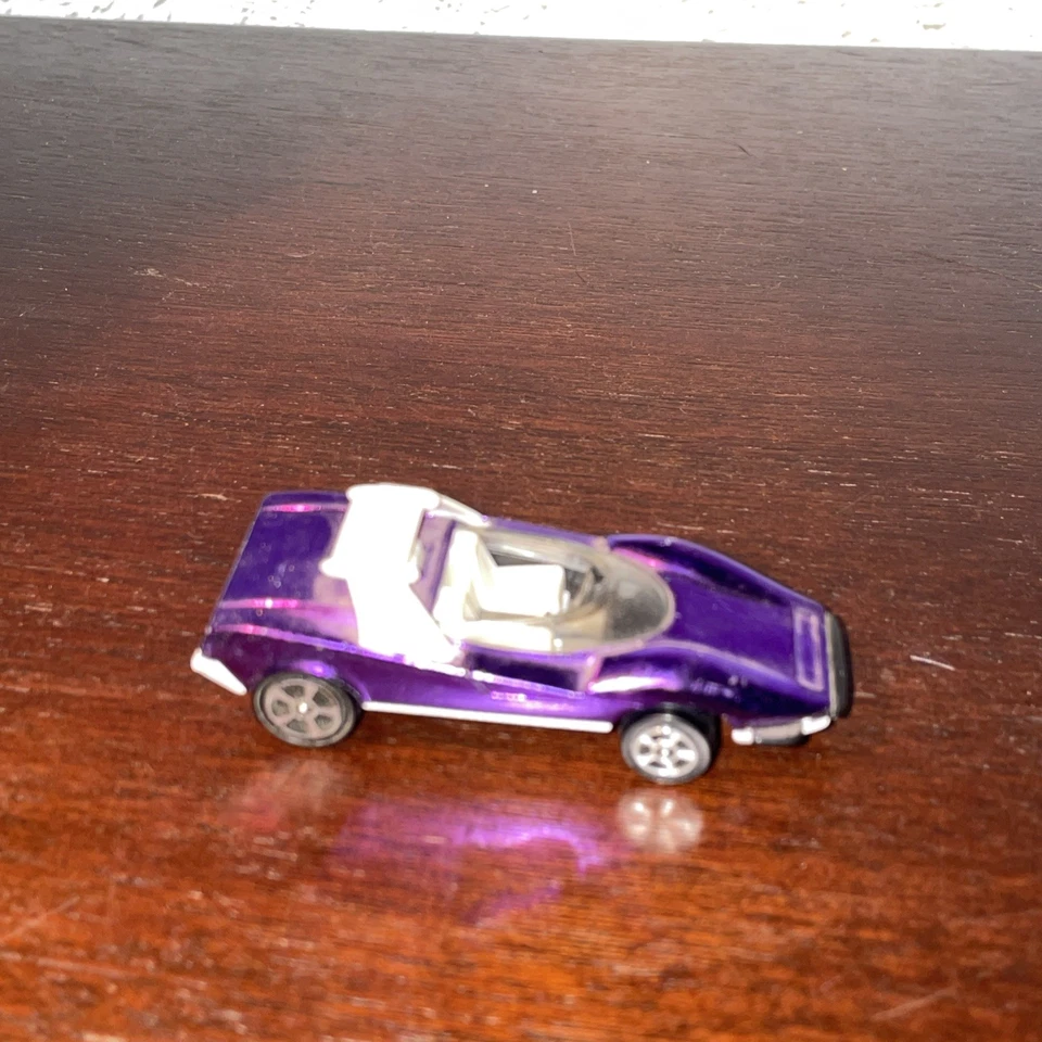 Coche de juguete Corgi Rockets Pininfarina Alfa Romeo P33 púrpura Reino Unido Foto 3 de 4