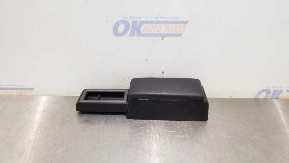 83 MAZDA RX-7 FB FRONT FLOOR CENTER CONSOLE REAR SECTION BLACK - Image 2 of 4