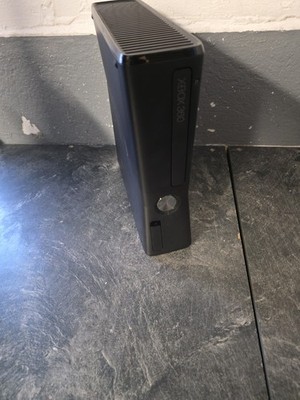 Xbox 360 S Schwarz Konsole  Ersatzkonsole Solo 100% Ok