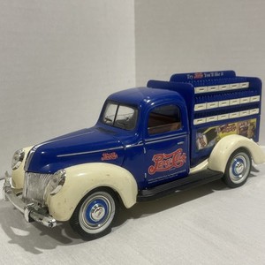 PF351 Ford Replica Pepsi-Cola Golden Wheel 1:18
