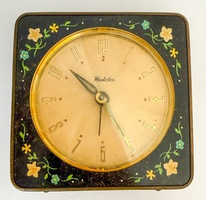 VINTAGE WESTCLOX SCOTLAND  3 1/2" X 3 1/2" FLORAL ALARM CLOCK ++ NOT WORKING ++