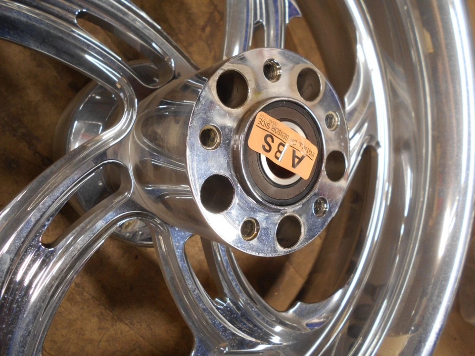 VN-1269-7814R-RVL-CH PERFORMANCE MACHINE 18X5.5 FORGED RIVAL REAR RIM ABS - Image 4 of 4