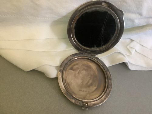 Turquoise Guilloche Enamel on HM Birmingham Silver 1914 ~ Powder Compact ~ T & S - Picture 15 of 21