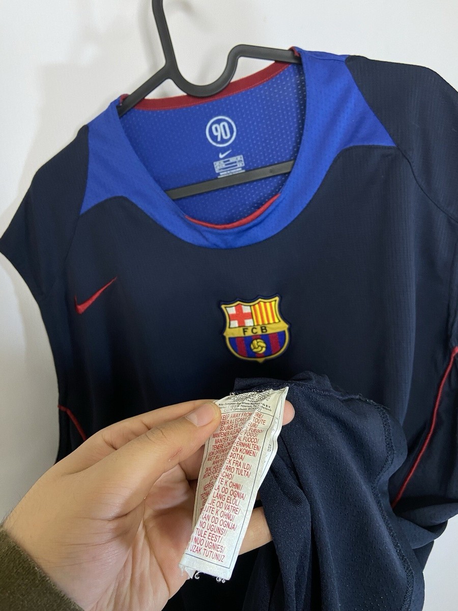 ♢﻿新品♢﻿Nike FC Barcelona 90年代モデル シャツ FC Barcelona Men's Nike Total 90 Soccer T-Shirt. Nike JP