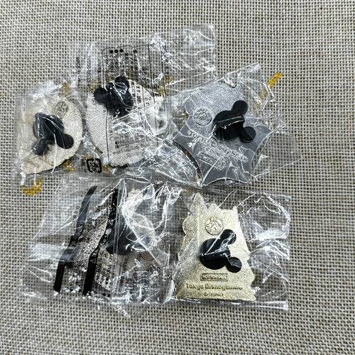 Tokyo Disney Resort Game Prize Pin Assorted 5 PCS Mickey Halloween & Christmas - Picture 2 of 2