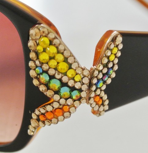 J.C. Jimmy Crystal Brown Sunglasses in a Corinne McCormack Case - Picture 8 of 9