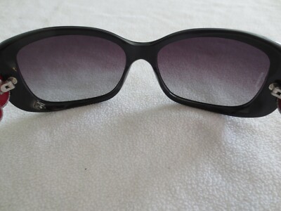 SCH1 - Authentic Chanel Bouton Collection sunglasses, model 5191 501/3C Chanel black frame sunglasses. 5191 501/3C Bouton. With case  main image 2