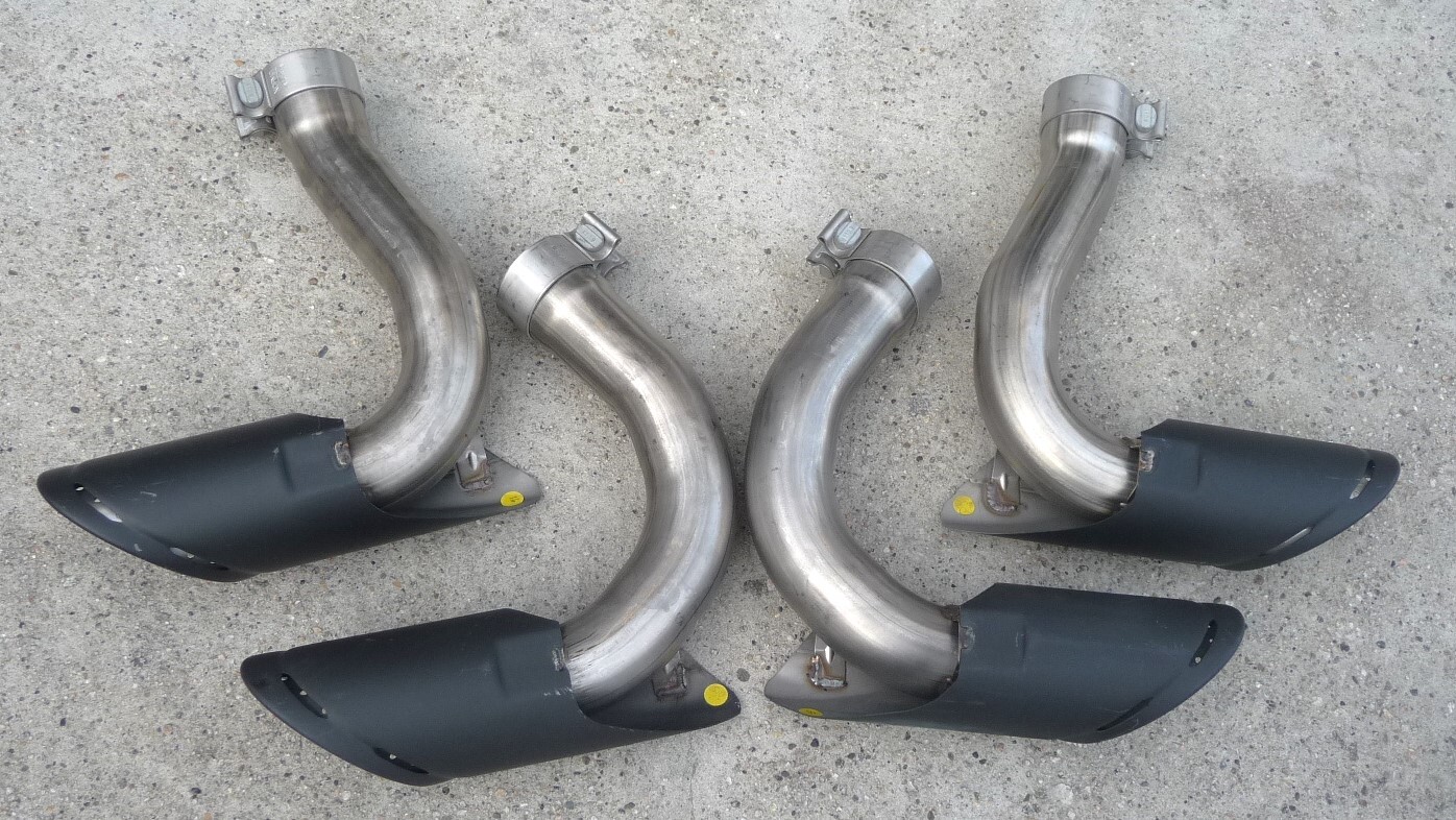 2020 2023 Lamborghini Urus Trim for Exhaust Matt Black TailPipe Assembly OEM
