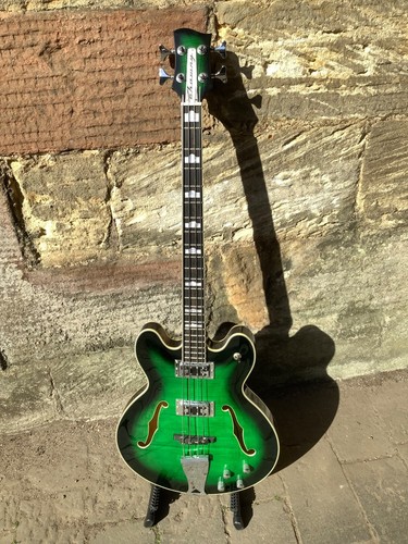 Chowny Bass Guitar, Green, Ex Big Country, Ex Scott Whitely (Autographed) - Picture 11 of 15