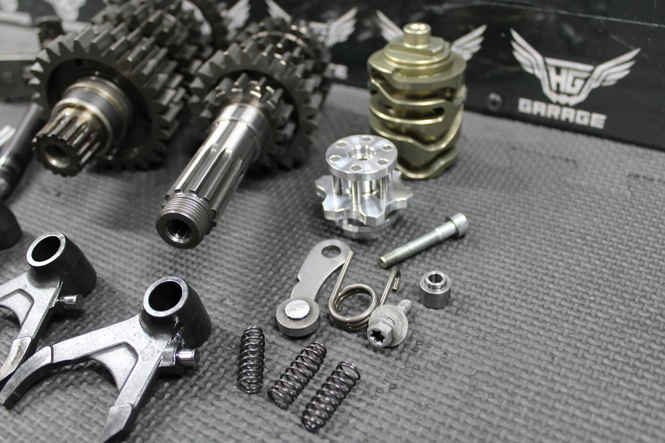 KTM 350 SXF SX-F 2015 transmisión OEM transmisión Tranny transmisión contador principal ejes engranajes Foto 4 de 4