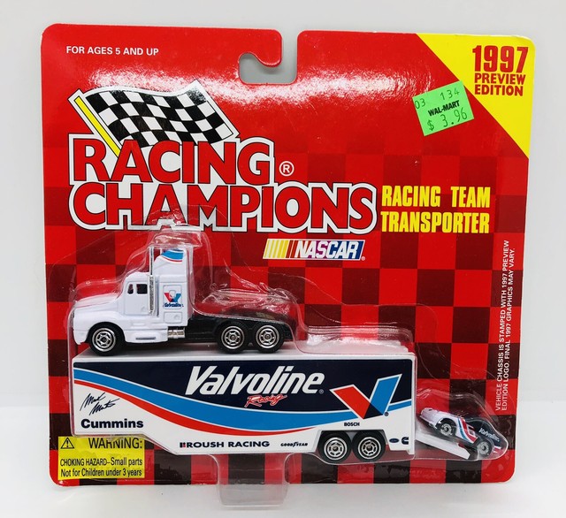 RACING CHAMPIONS 6 MARK MARTIN VALVOLINE TEAM TRANSPORTER 1997 PREVIEW