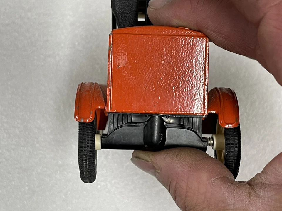 Modelo T 1918 Run About Piggy Bank Ertl diecast  Foto 4 de 4