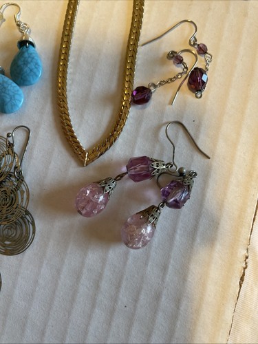 Trödel Schublade Schmuck Vintage bis jetzt, Gürtel, Ohrringe, Halsketten - Bild 13 von 18