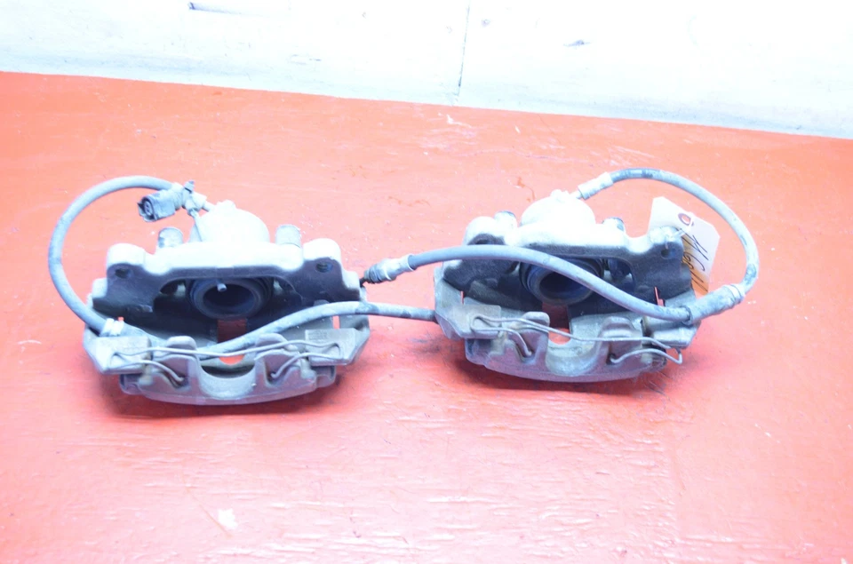 10-14 VOLKSWAGEN GOLF TRACCIÓN DELANTERA IZQUIERDA/DERECHA JUEGO DE PINZAS DE FRENO OEM Foto 4 de 4