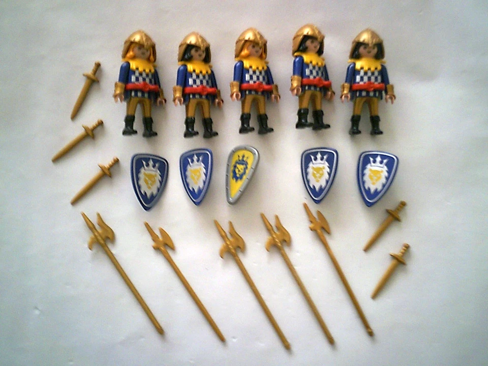 LOT DE PLAYMOBIL  * 5 CHEVALIERS DU LION VETUS DE JAUNE BLEU ET DORE * - Photo 1/1