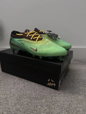 Travis’s Scott Phantom 6 Low Elite FG x Cactus Jack - UK Size 11 ✅ in hand - Image 1 of 4