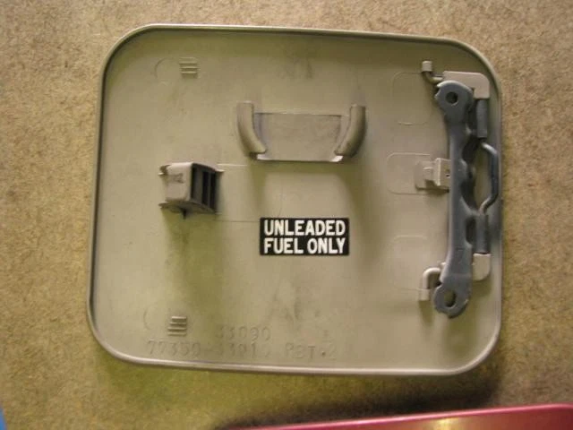 '92-96 Toyota CAMRY / Lexus ES300 Fuel/Gas Door Lid Assembly BEIGE 93 94 95 #4J1 - Image 2 of 2