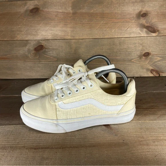 Ladies size top 7 vans