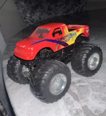 Tropical Thunder Hot Wheels Monster Jam Monster Truck Die-Cast 1:64 Sammlerstück
