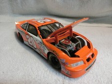 Tony Stewart 20 Home Depot / '99 Pontiac C/W Bank 1/24 Diecast