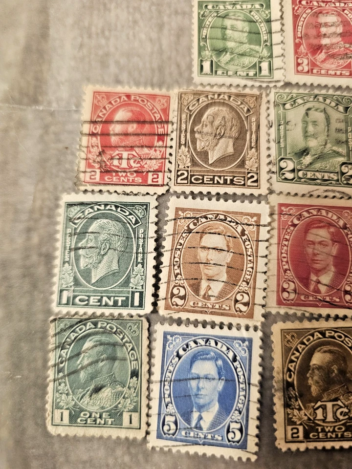 Canada Rare Collection of 17 Stamps 1910-1940's- Used (1,2,3 cent stamps) - Image 4 of 4