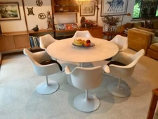 ~KNOLL, "TULIP" DINING SET, by Eero Saarinen (1st Edition Cast-Iron Base Table)~