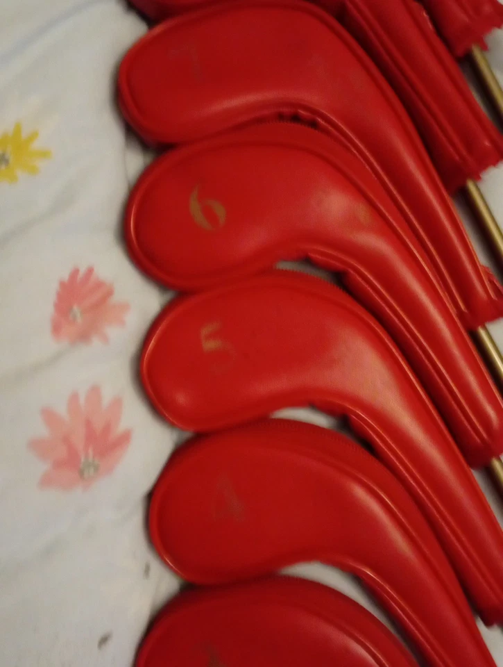 MacGregor Golf Set . CG-1800,Regular Flex. 3-9 W,SW +All Covers As Shown - Image 3 of 4