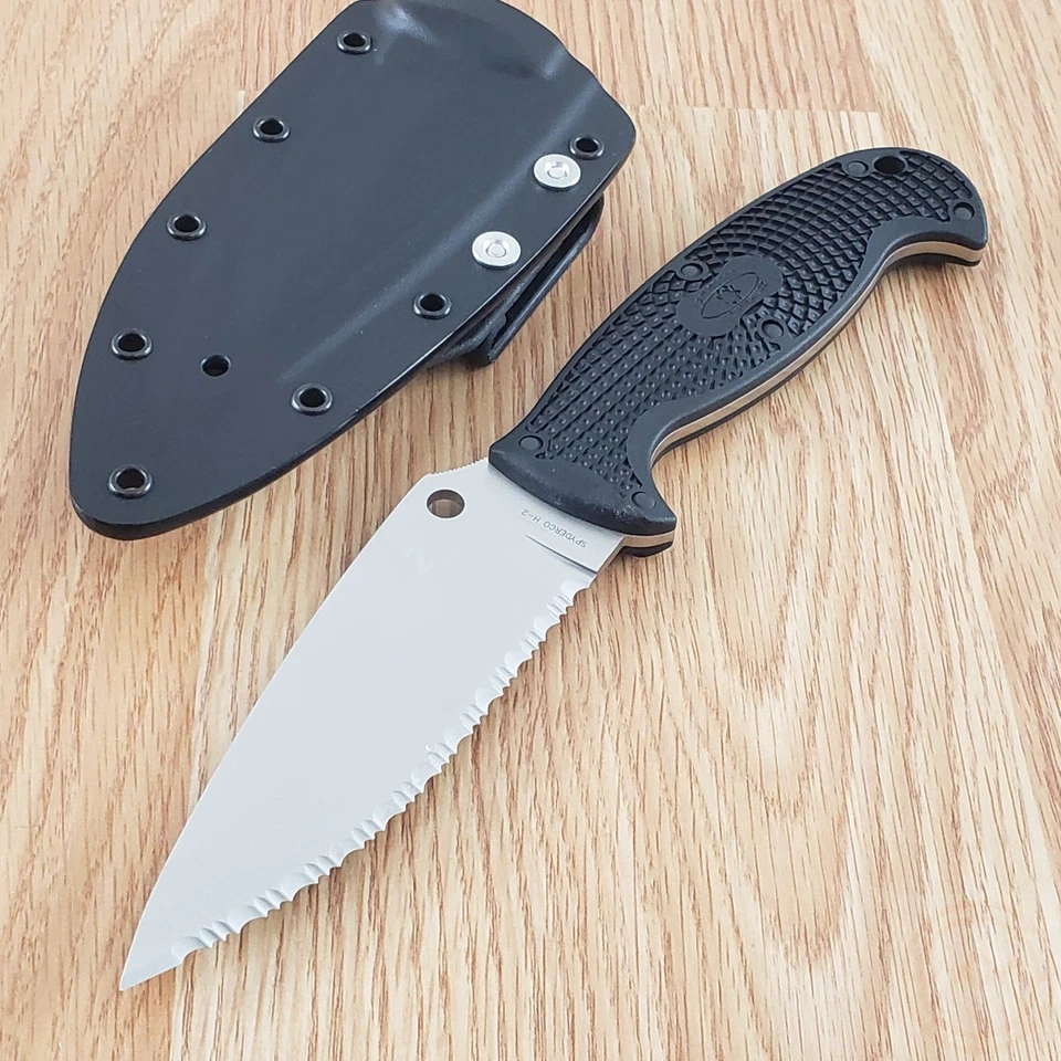 Spyderco Jumpmaster Fixed Knife 4.5" H2 Steel Blade Glass Filled Nylon Handle - Image 2 of 4