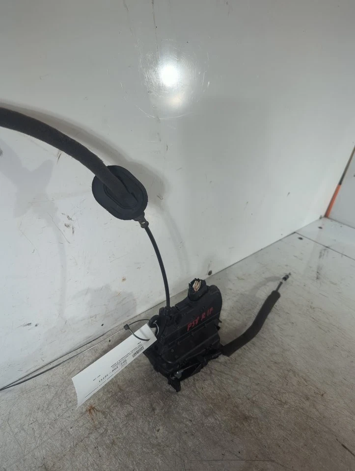 Cerradura puerta trasera lado pasajero renault clio mk4 hatchback 5 puertas 2012-2021 p58 Foto 3 de 4