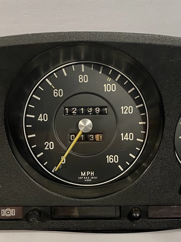 72-80 Mercedes GAUGE CLUSTER 160 mph SPEEDOMETER TACH R107 W116 450SL 450SE SEL - Image 3 of 4