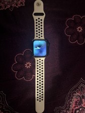 Apple Watch SE (2nd Generation) GPS And Cellular , 44mm, Midnight Aluminium