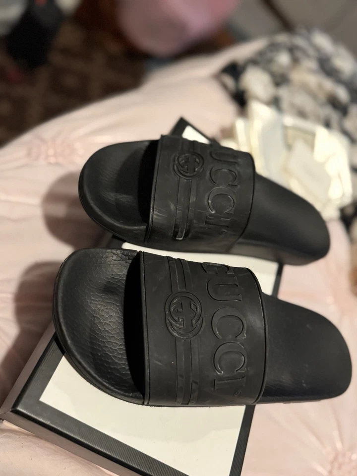 Gucci Embossed Black Logo Slides w/ Original Box Dust bags & Original Paperwork - Image 2 of 4