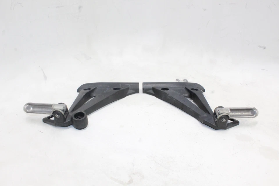 Juego de clavijas traseras para pasajero Kawasaki Ninja 300 Ex300a 2013-17 par OEM Foto 2 de 4