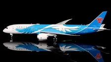SQ Wings 1:200 For CHINA SOUTHERN Boeing B787-9 Diecast Aircraft Jet B-1242