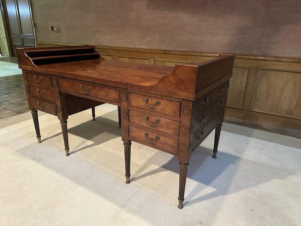 Escrivaninha vintage Drexel Esplanade francesa Luís XVI – década de 1960, madeira maciça - Imagem 4 de 4