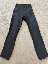 Lululemon Nulu and Mesh Mid-Rise Yoga Crop 23" Black Size 4
