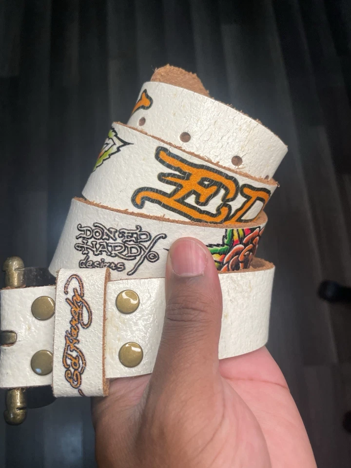 Ed Hardy Christian Audigier White Tattoo Roses Leather Belt EH3202 Sz L Vtg 90s - Image 2 of 4
