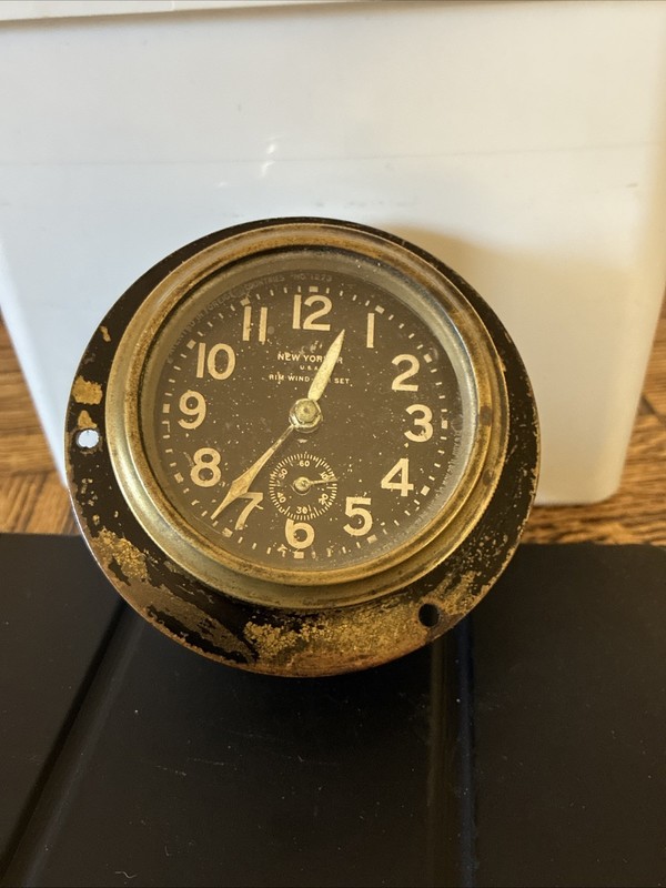 Phinney Walker New Yorker Rim Wind Auto Clock Runs